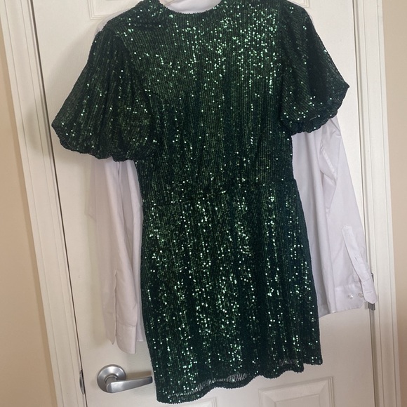 Emerald Green Sequence Altar’d State Dress - Picture 3 of 4